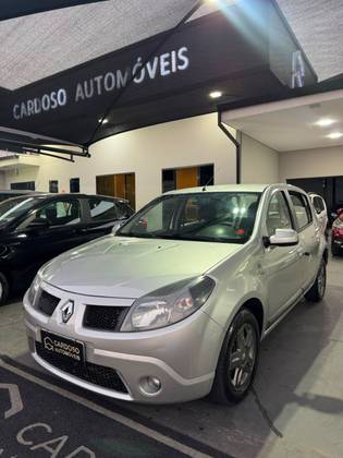 RENAULT SANDERO 1.6 VIBE 8V FLEX 4P MANUAL RENAULT SANDERO 1.6 VIBE 8V FLEX 4P MANUAL